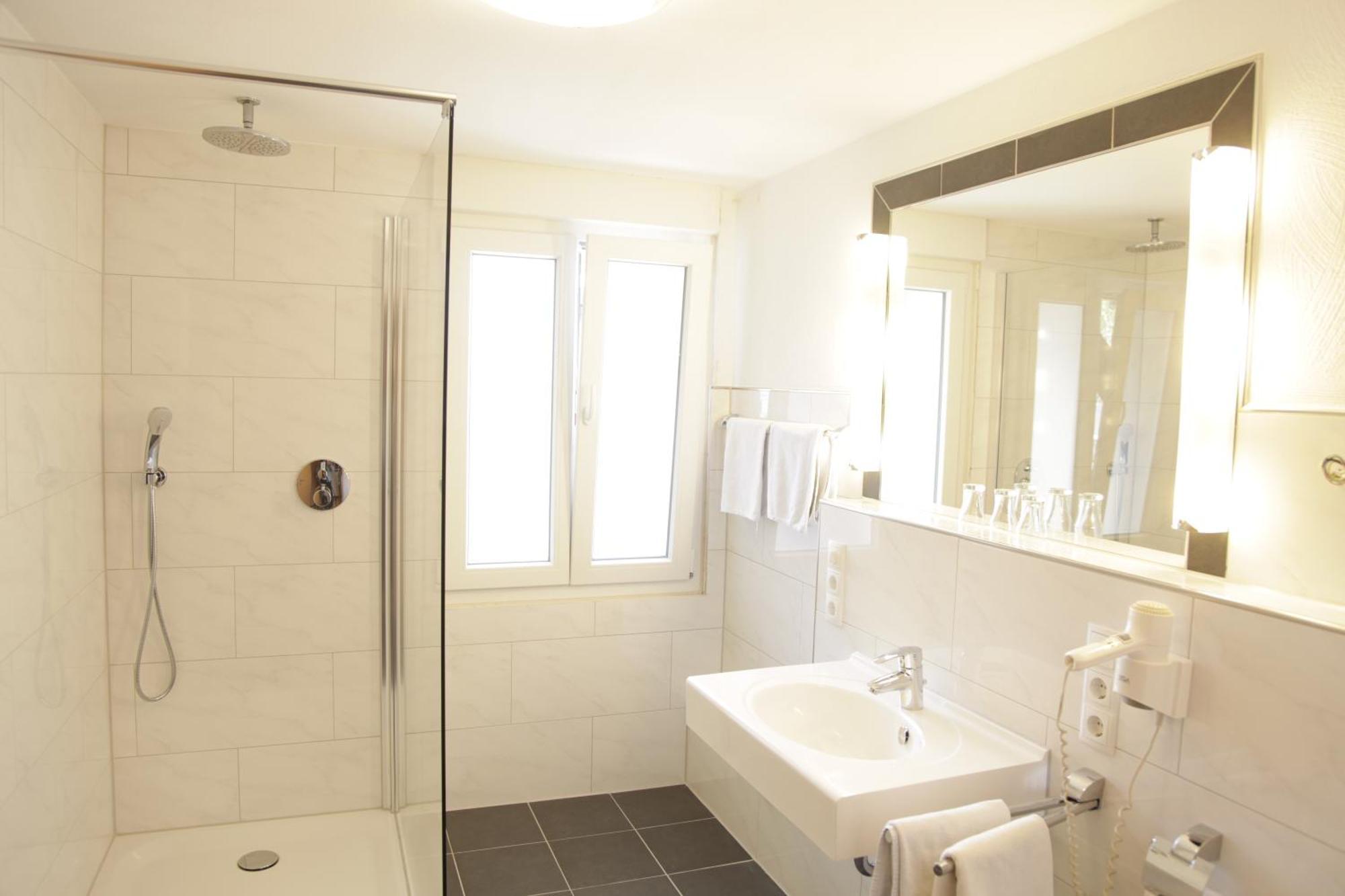 Breer S Hotel Schwerte Extérieur photo