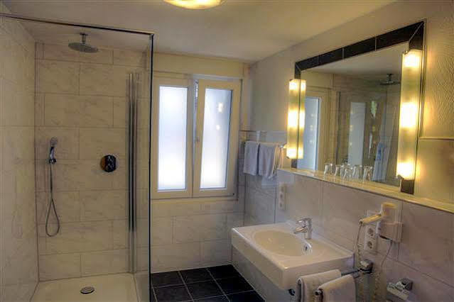 Breer S Hotel Schwerte Extérieur photo